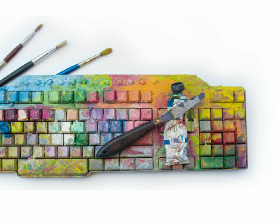 UNE COLE D'ARTS APPLIQUS...  DISTANCE