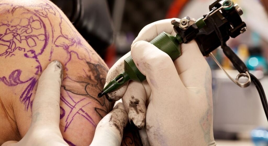 mtier de tatoueur